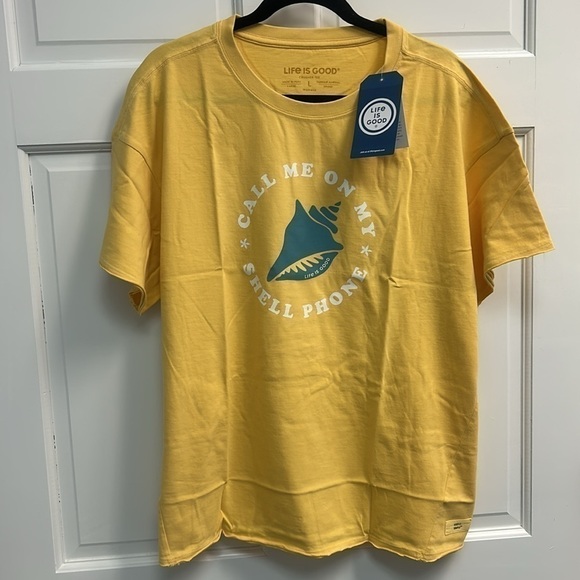 NWT Life Is Good Call Me On My Shell Phone Women’s Yellow Crusher Tee Si… - Picture 1 of 8